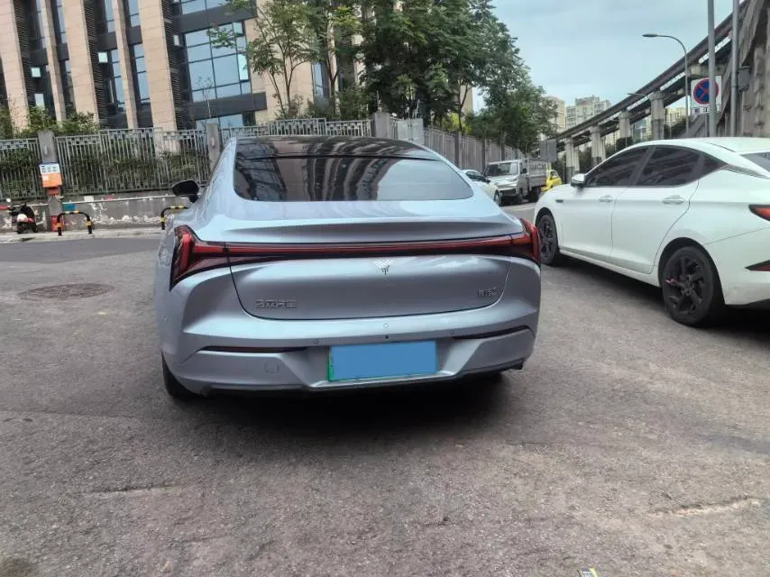 2022 Jeep Grand Commander 2.0T 234HP L4 9AT,autocango,china used car exporter,china ev exporter,chinese used car exporter,chinese used ev exporter