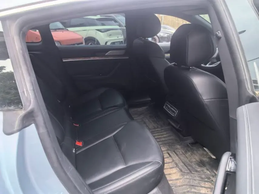 2022 Jeep Grand Commander 2.0T 234HP L4 9AT,autocango,china used car exporter,china ev exporter,chinese used car exporter,chinese used ev exporter