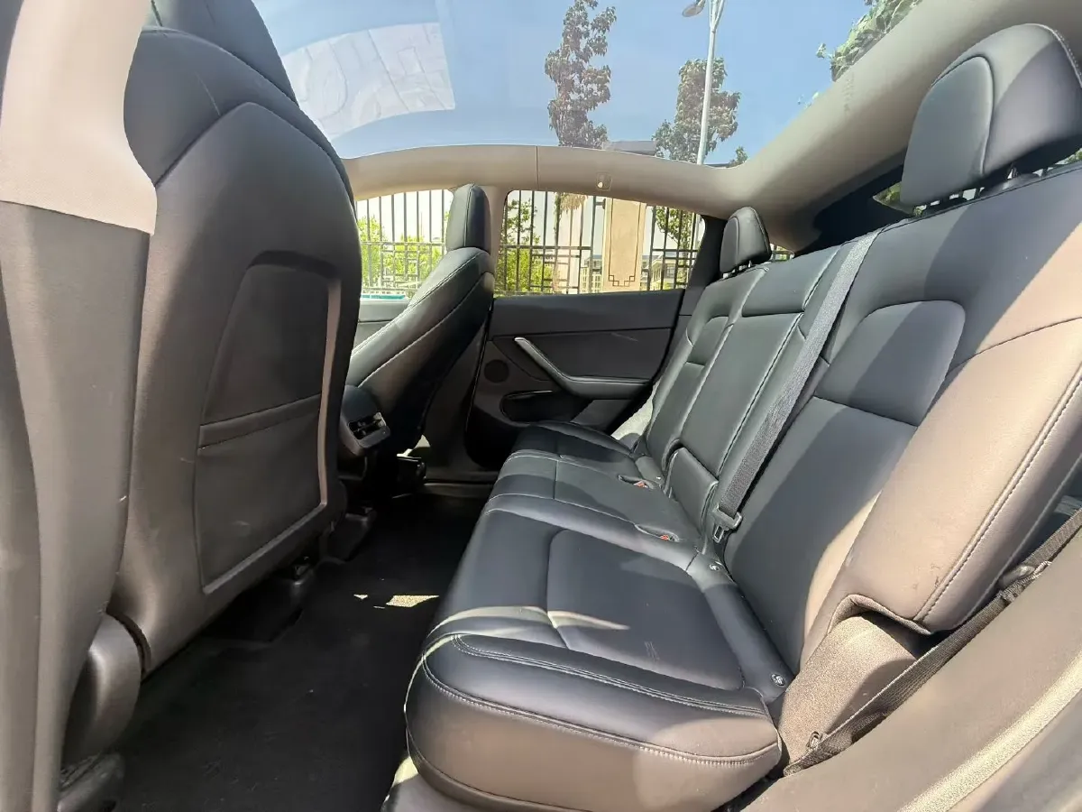 2022 Tesla Model Y BEV 60KWH,autocango,china used car exporter,china ev exporter,chinese used car exporter,chinese used ev exporter