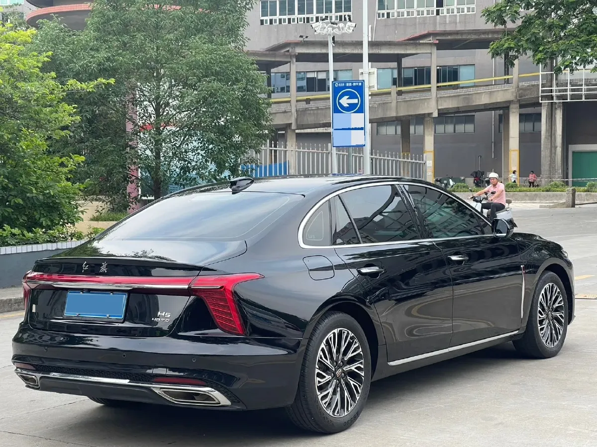 2022 HongQi H5 1.8T 197HP L4 6AT,autocango,china used car exporter,china ev exporter,chinese used car exporter,chinese used ev exporter