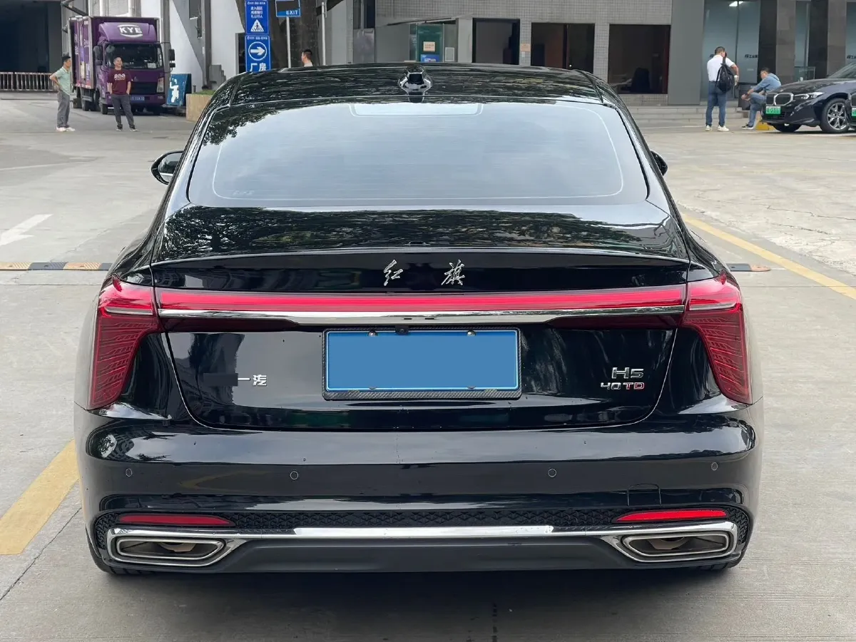 2022 HongQi H5 1.8T 197HP L4 6AT,autocango,china used car exporter,china ev exporter,chinese used car exporter,chinese used ev exporter