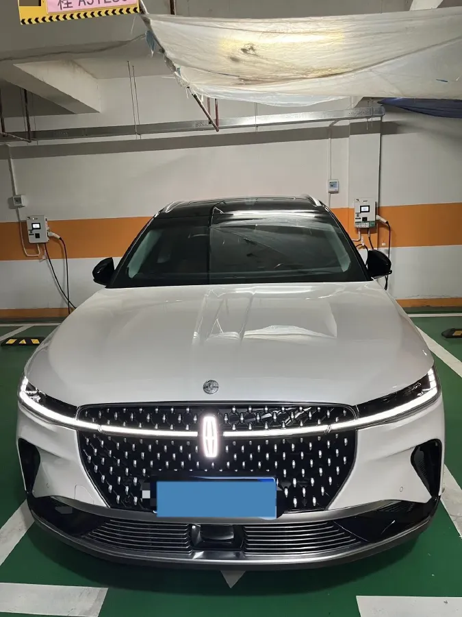 2025 Lincoln Nautilus 2.0T 261HP L4 8AT,autocango,china used car exporter,china ev exporter,chinese used car exporter,chinese used ev exporter