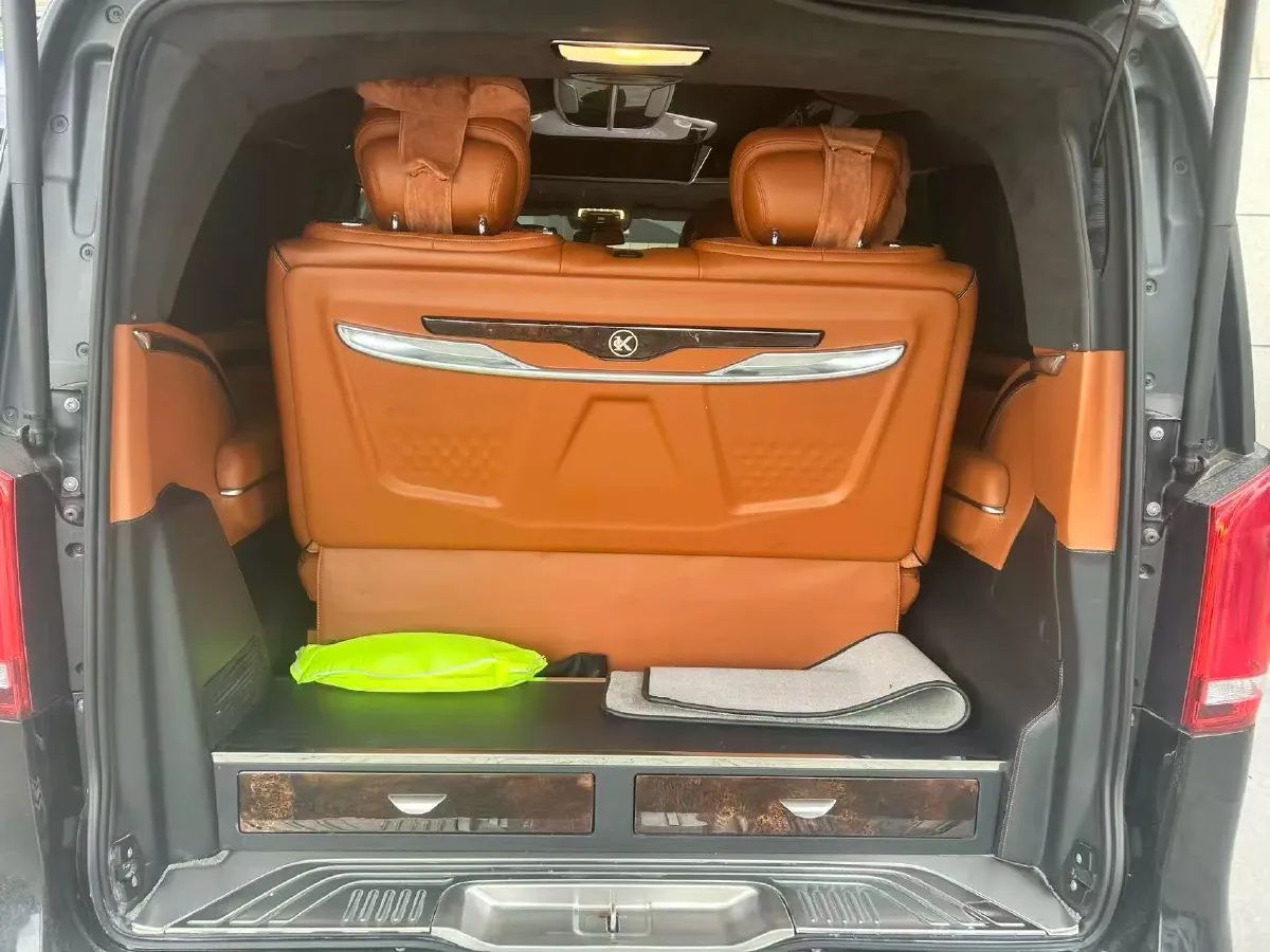 2021 Mercedes-Benz V Class 2.0T 211HP L4 9AT,autocango,china used car exporter,china ev exporter,chinese used car exporter,chinese used ev exporter