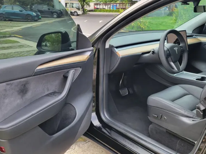 2022 Tesla Model Y BEV 60KWH,autocango,china used car exporter,china ev exporter,chinese used car exporter,chinese used ev exporter