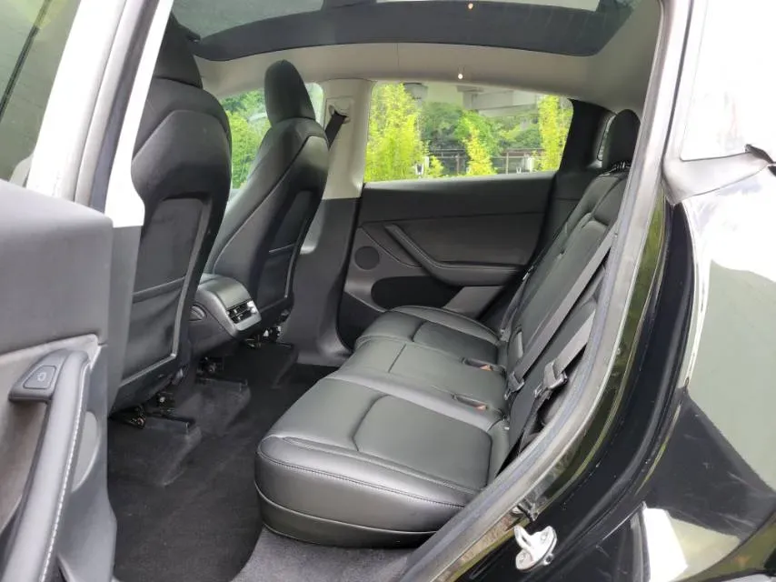 2022 Tesla Model Y BEV 60KWH,autocango,china used car exporter,china ev exporter,chinese used car exporter,chinese used ev exporter