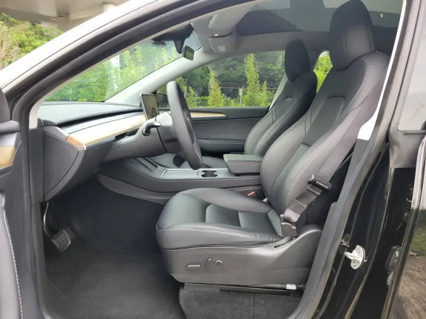 2022 Tesla Model Y BEV 60KWH,autocango,china used car exporter,china ev exporter,chinese used car exporter,chinese used ev exporter