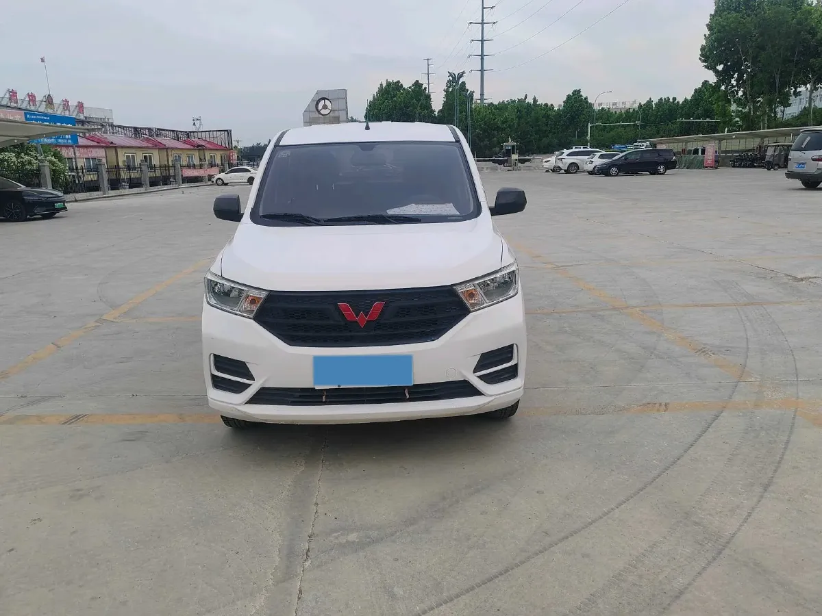2019 WuLing HongGuang 1.5L 99HP L4 6MT,autocango,china used car exporter,china ev exporter,chinese used car exporter,chinese used ev exporter