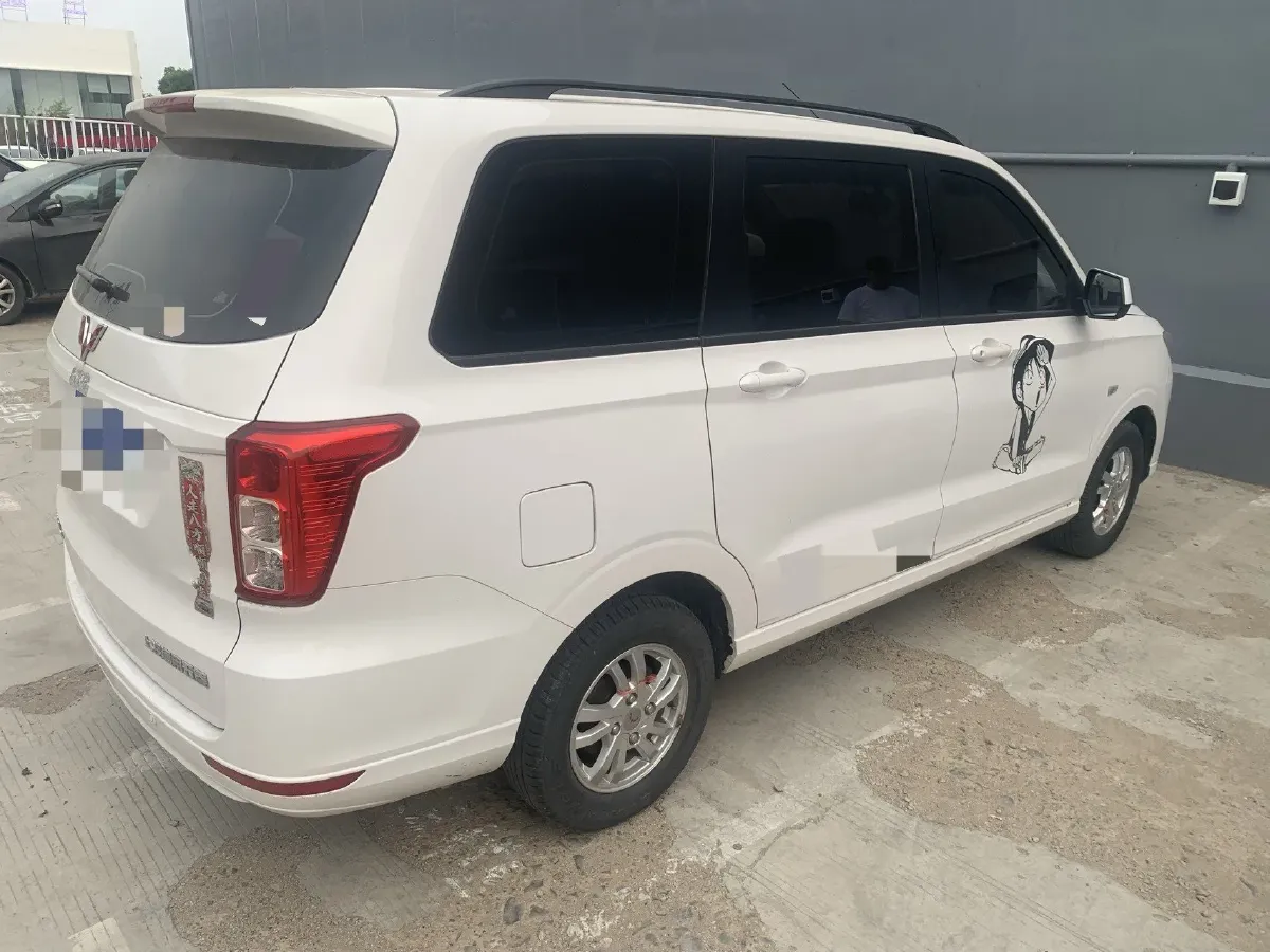 2019 WuLing HongGuang 1.5L 99HP L4 6MT,autocango,china used car exporter,china ev exporter,chinese used car exporter,chinese used ev exporter