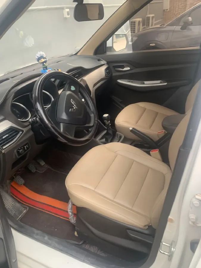 2019 WuLing HongGuang 1.5L 99HP L4 6MT,autocango,china used car exporter,china ev exporter,chinese used car exporter,chinese used ev exporter