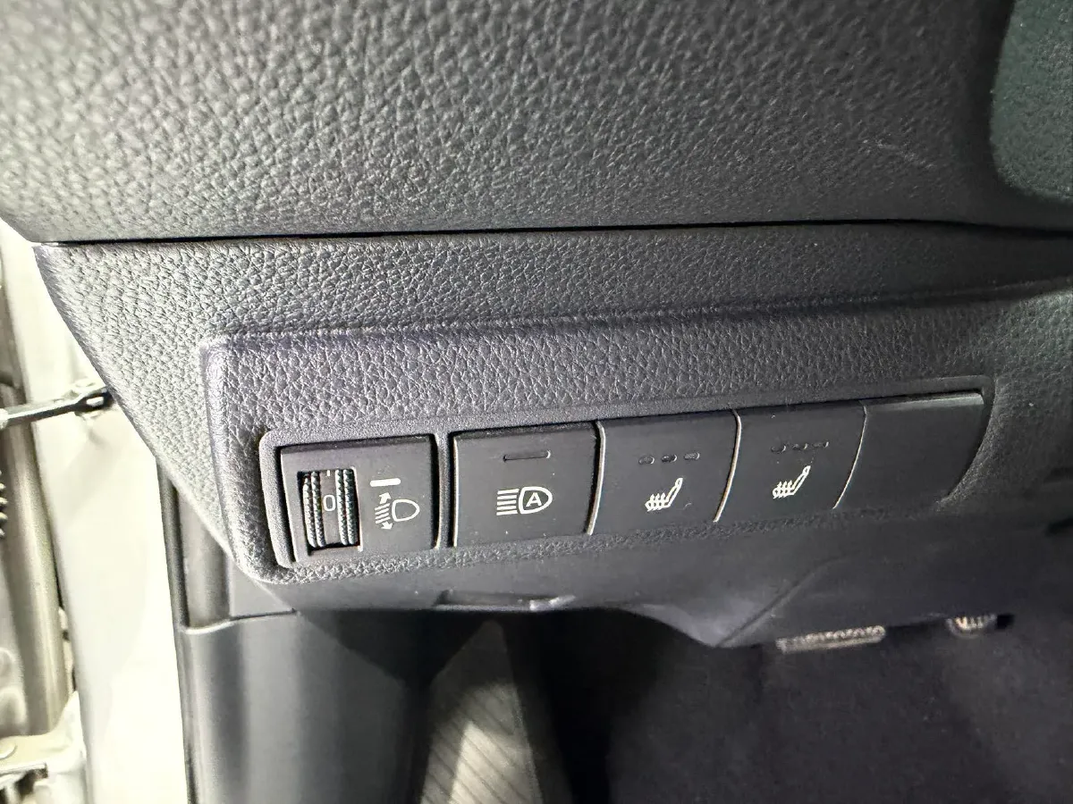 2021 Toyota Corolla 1.2T 116HP L4 CVT,autocango,china used car exporter,china ev exporter,chinese used car exporter,chinese used ev exporter