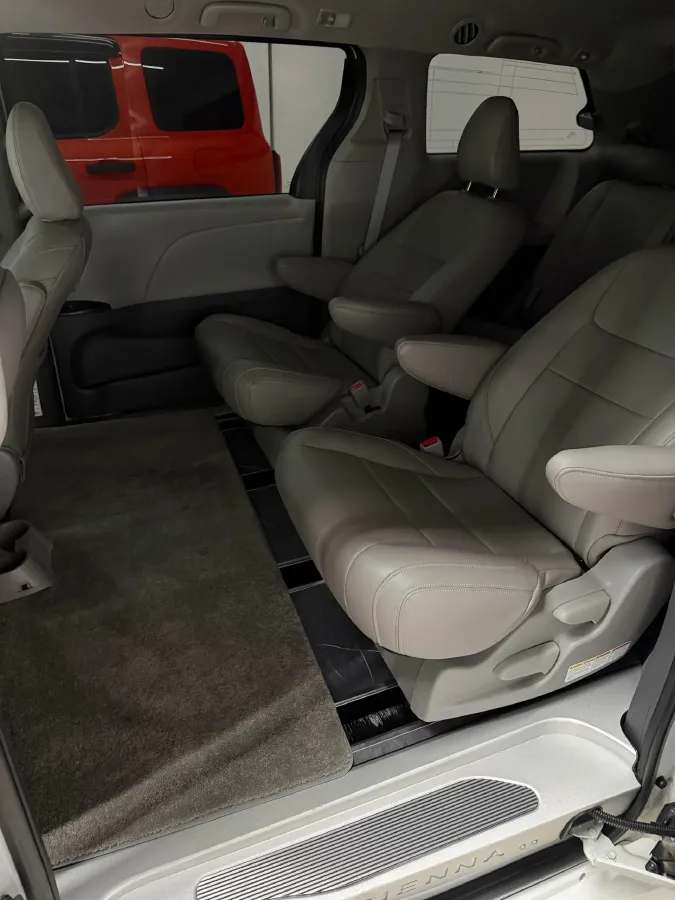 2019 Toyota Land Cruiser Prado 3.5L 280HP V6 6AT,autocango,china used car exporter,china ev exporter,chinese used car exporter,chinese used ev exporter
