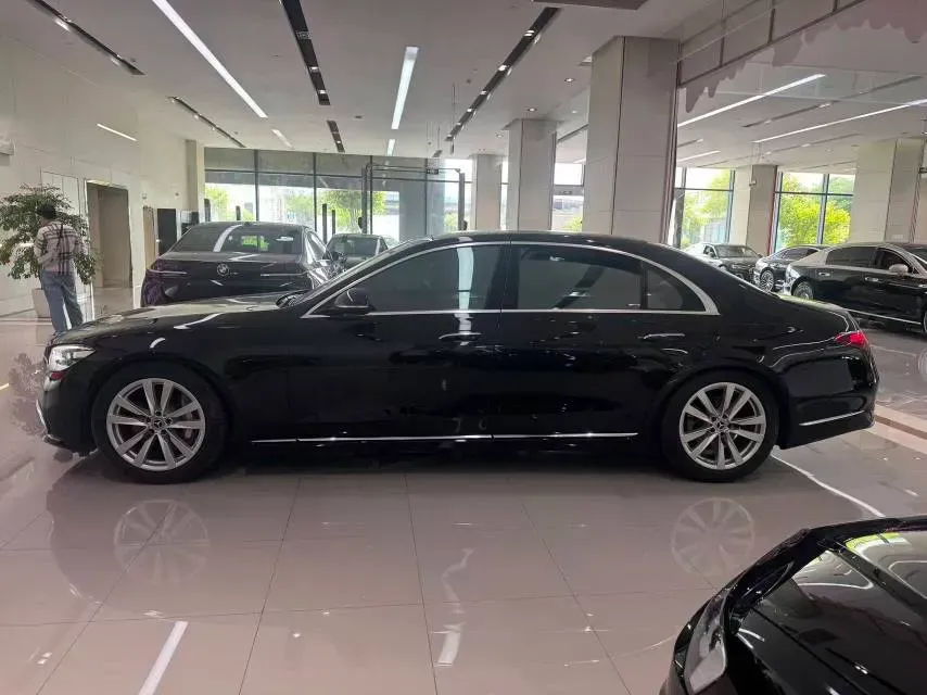 2022 Mercedes-Benz S Class 2.5T 313HP L6 9AT,autocango,china used car exporter,china ev exporter,chinese used car exporter,chinese used ev exporter