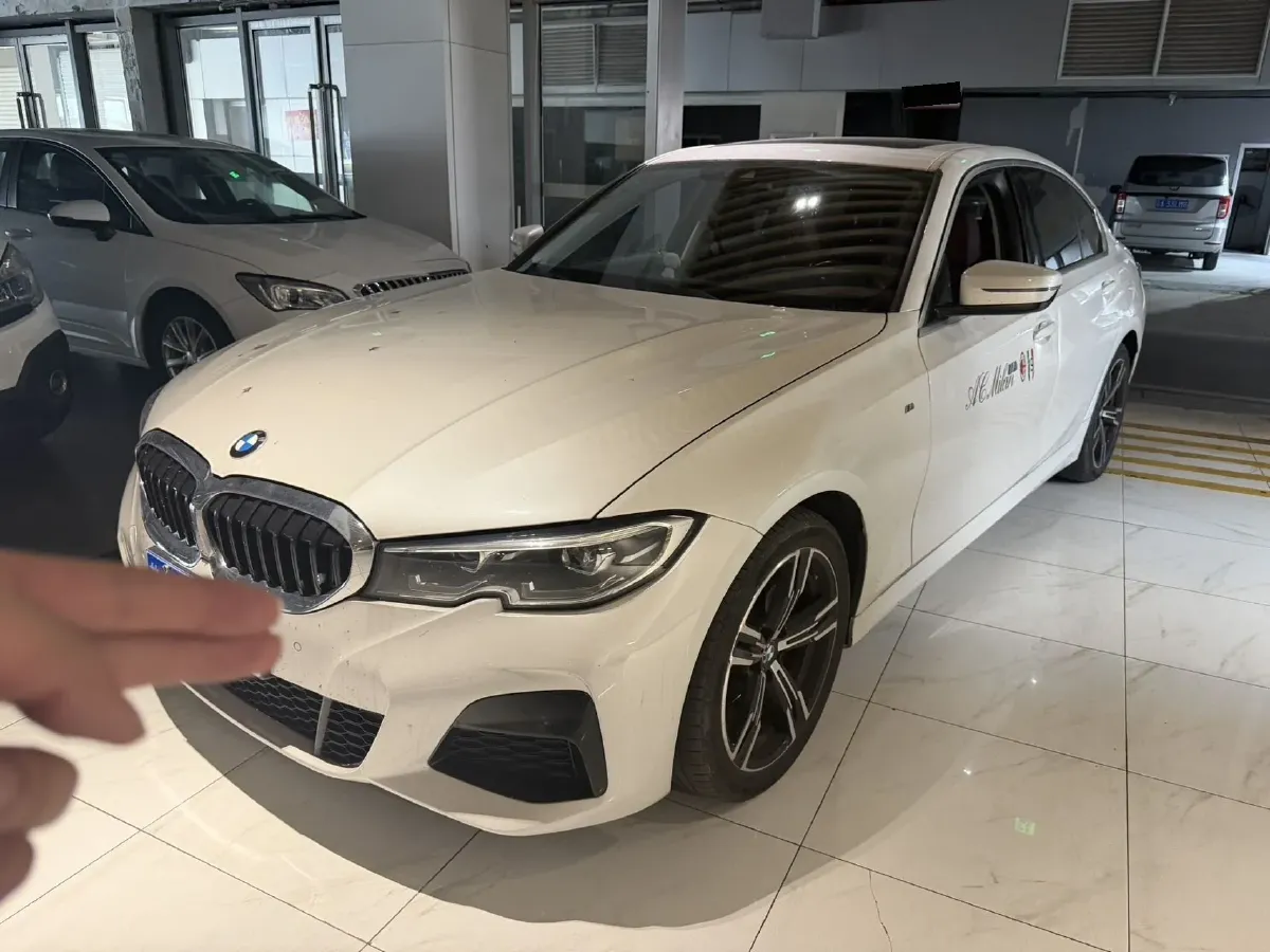 2022 BMW 3 Series 2.0T 184HP L4 8AT,autocango,china used car exporter,china ev exporter,chinese used car exporter,chinese used ev exporter