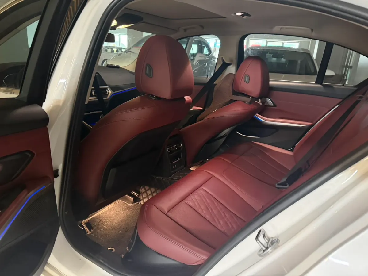 2022 BMW 3 Series 2.0T 184HP L4 8AT,autocango,china used car exporter,china ev exporter,chinese used car exporter,chinese used ev exporter