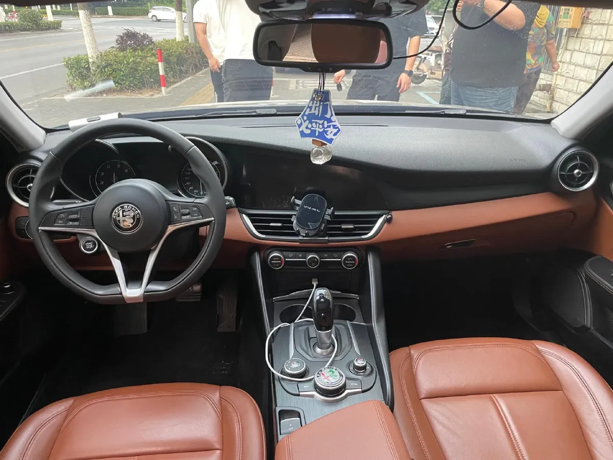 2017 Toyota Highlander 2.0T 220HP L4 6AT,autocango,china used car exporter,china ev exporter,chinese used car exporter,chinese used ev exporter