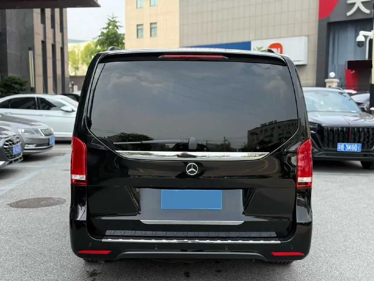 2021 Mercedes-Benz V Class 2.0T 211HP L4 9AT,autocango,china used car exporter,china ev exporter,chinese used car exporter,chinese used ev exporter