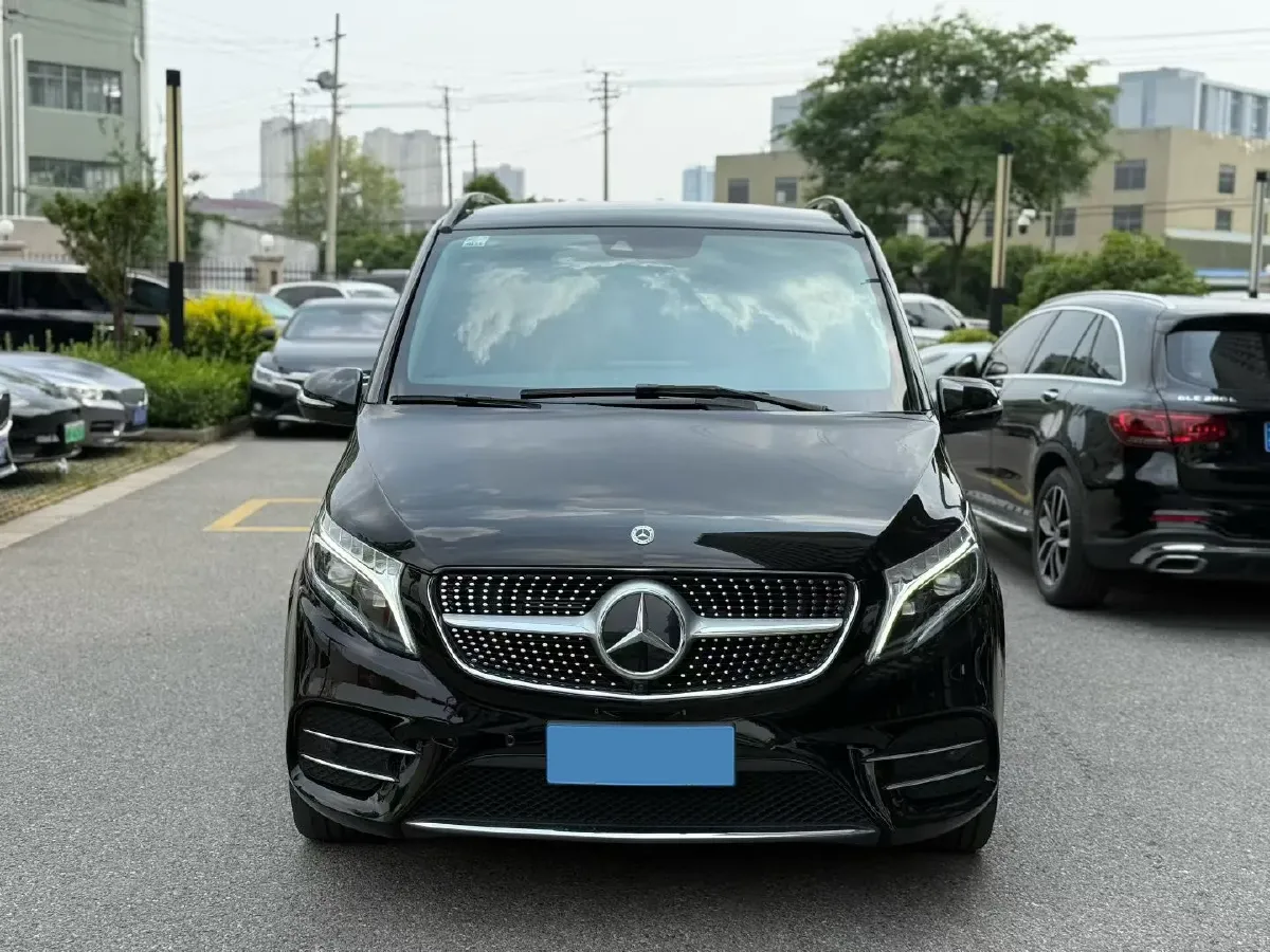 2021 Mercedes-Benz V Class 2.0T 211HP L4 9AT,autocango,china used car exporter,china ev exporter,chinese used car exporter,chinese used ev exporter