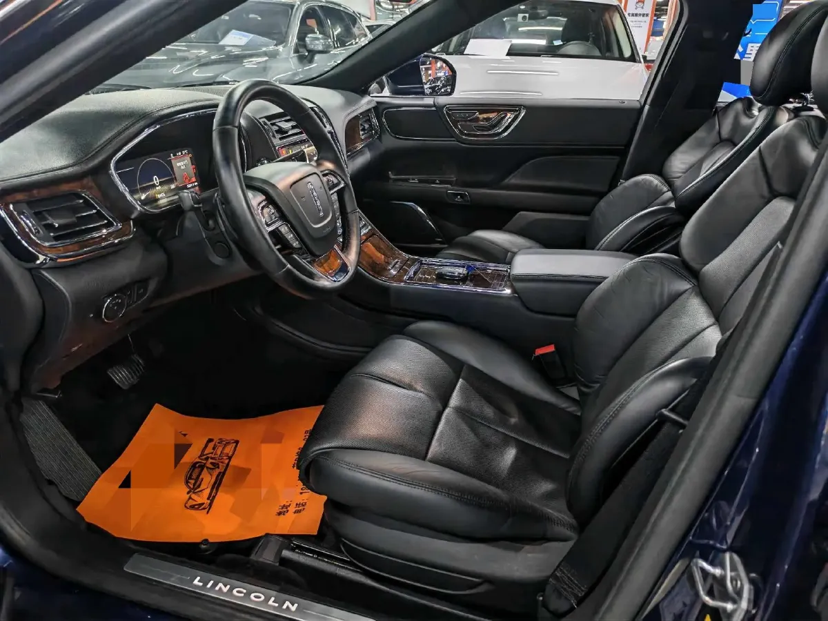 2017 Lincoln Continental 2.0T 261HP L4 6AT,autocango,china used car exporter,china ev exporter,chinese used car exporter,chinese used ev exporter