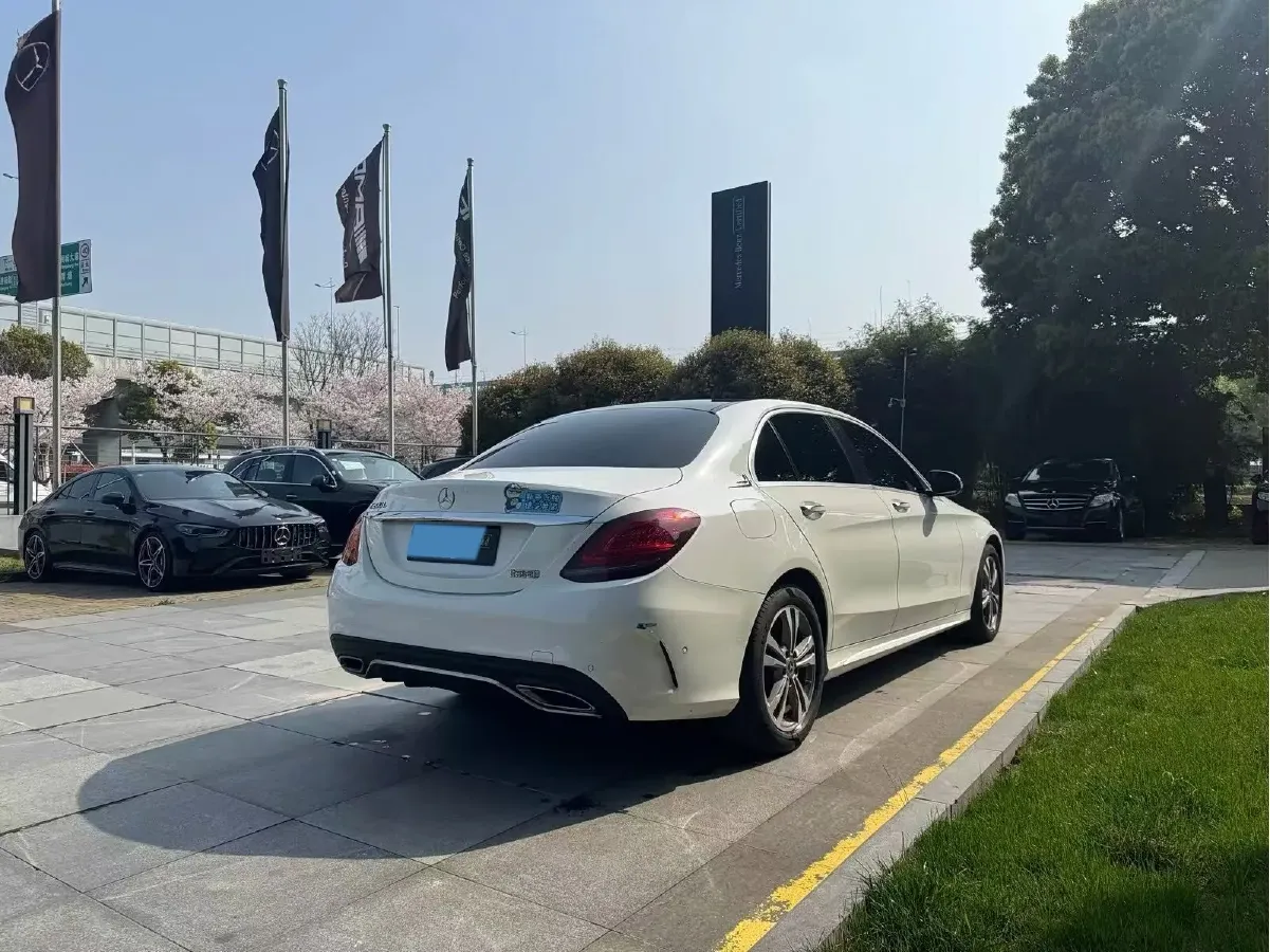 2021 Mercedes-Benz C Class 1.5T 156HP L4 9AT,autocango,china used car exporter,china ev exporter,chinese used car exporter,chinese used ev exporter