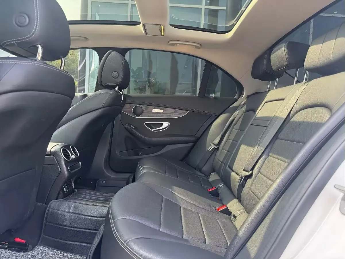 2021 Mercedes-Benz C Class 1.5T 156HP L4 9AT,autocango,china used car exporter,china ev exporter,chinese used car exporter,chinese used ev exporter