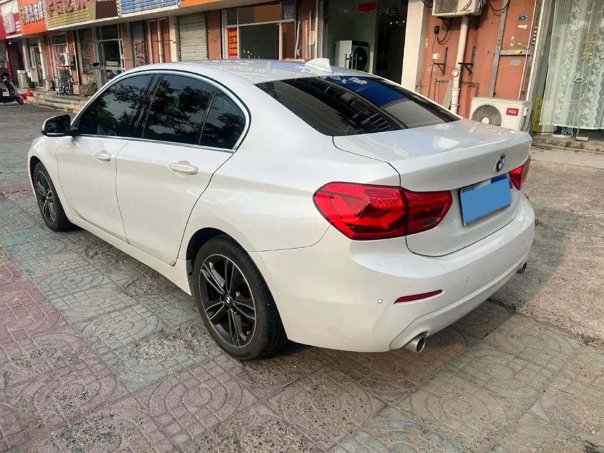 2020 BMW 1 Series 1.5T 140HP L3 7DCT,autocango,china used car exporter,china ev exporter,chinese used car exporter,chinese used ev exporter