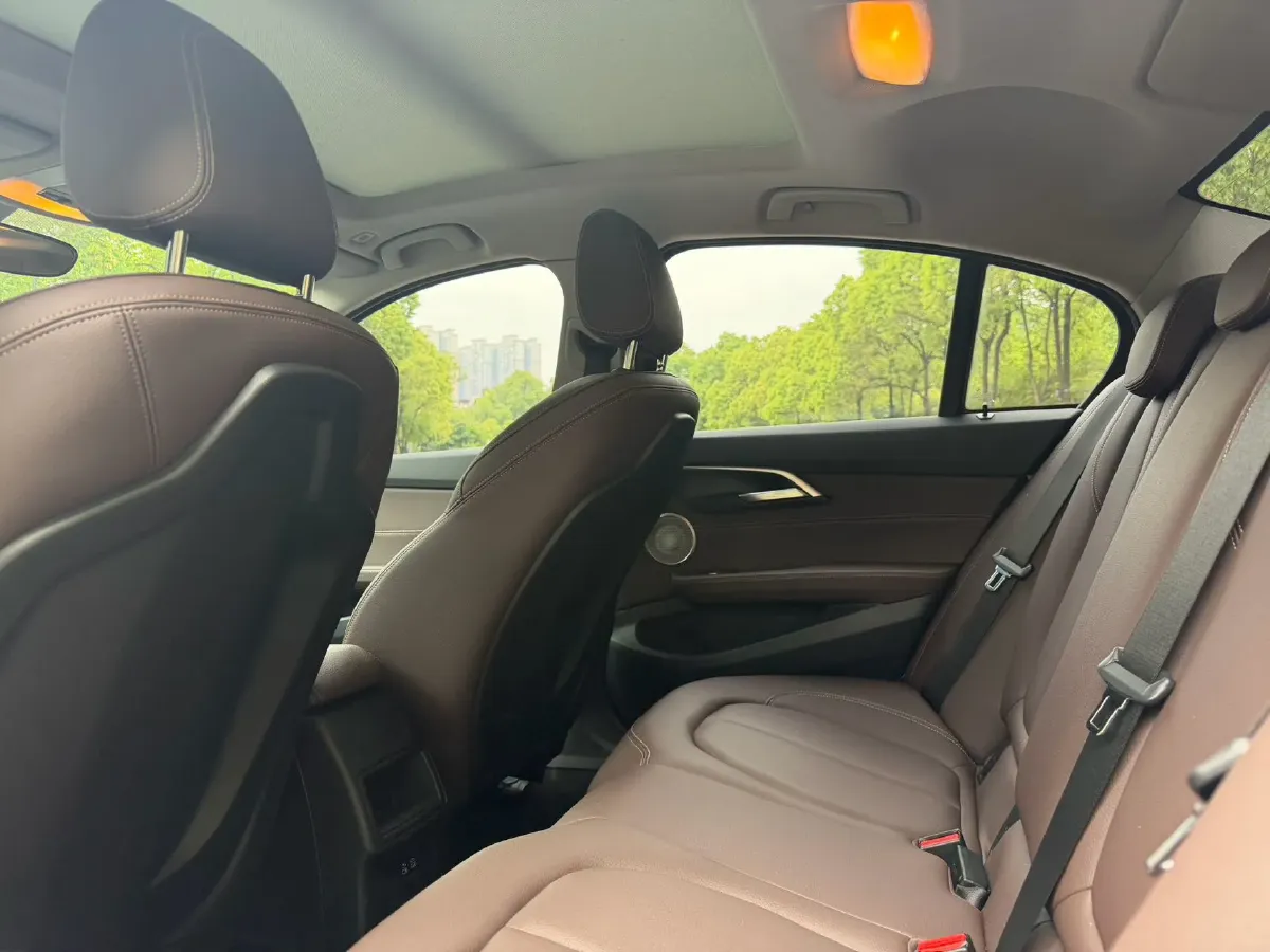 2022 BMW 1 Series 1.5T 140HP L3 7DCT,autocango,china used car exporter,china ev exporter,chinese used car exporter,chinese used ev exporter