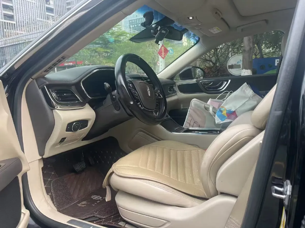 2017 Lincoln Continental 2.0T 261HP L4 6AT,autocango,china used car exporter,china ev exporter,chinese used car exporter,chinese used ev exporter
