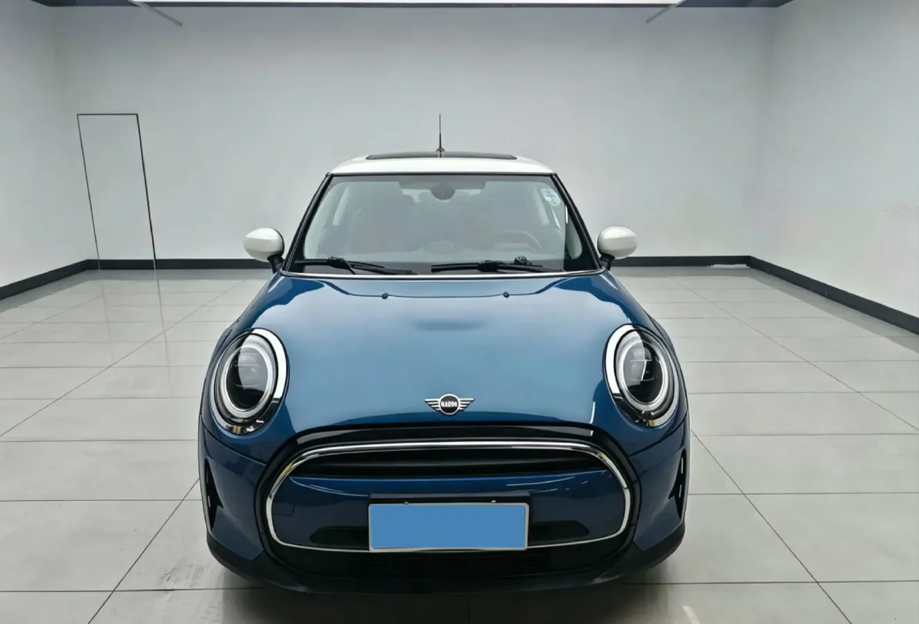2022 MINI MINI 1.5T 136HP L3 7DCT,autocango,china used car exporter,china ev exporter,chinese used car exporter,chinese used ev exporter