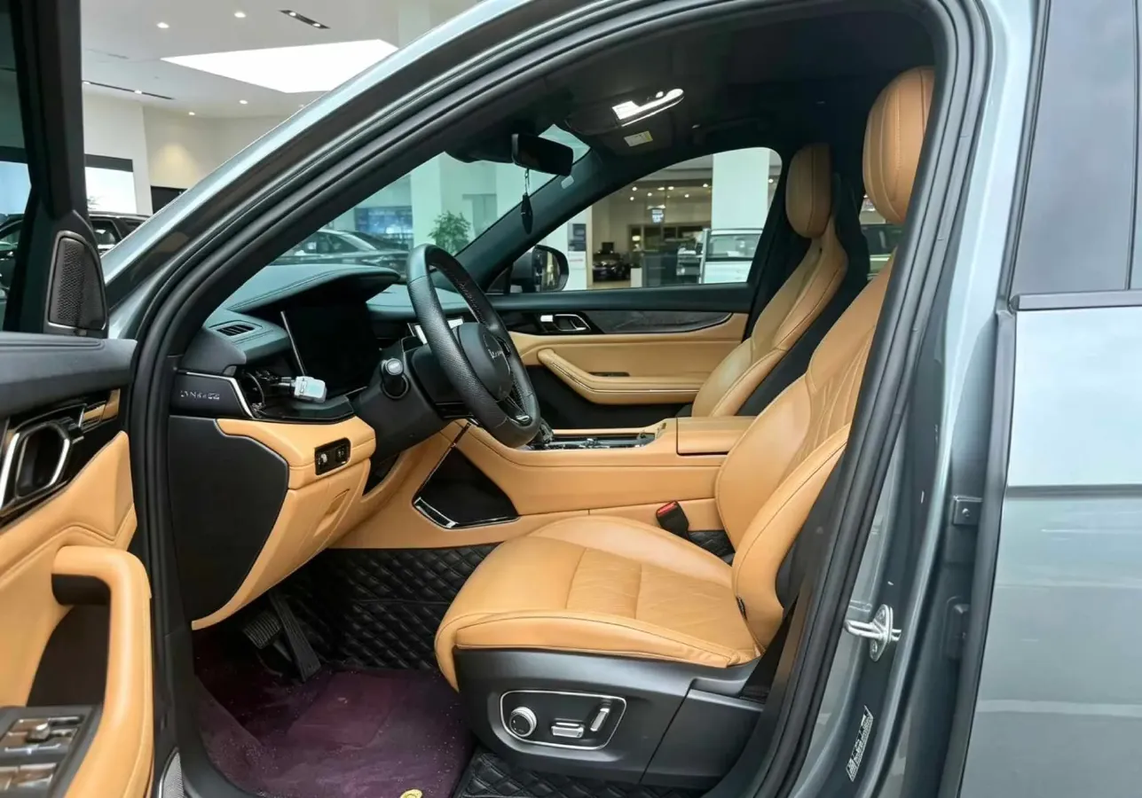 2021 Kia Carnival 2.0T 233HP L4 8AT,autocango,china used car exporter,china ev exporter,chinese used car exporter,chinese used ev exporter