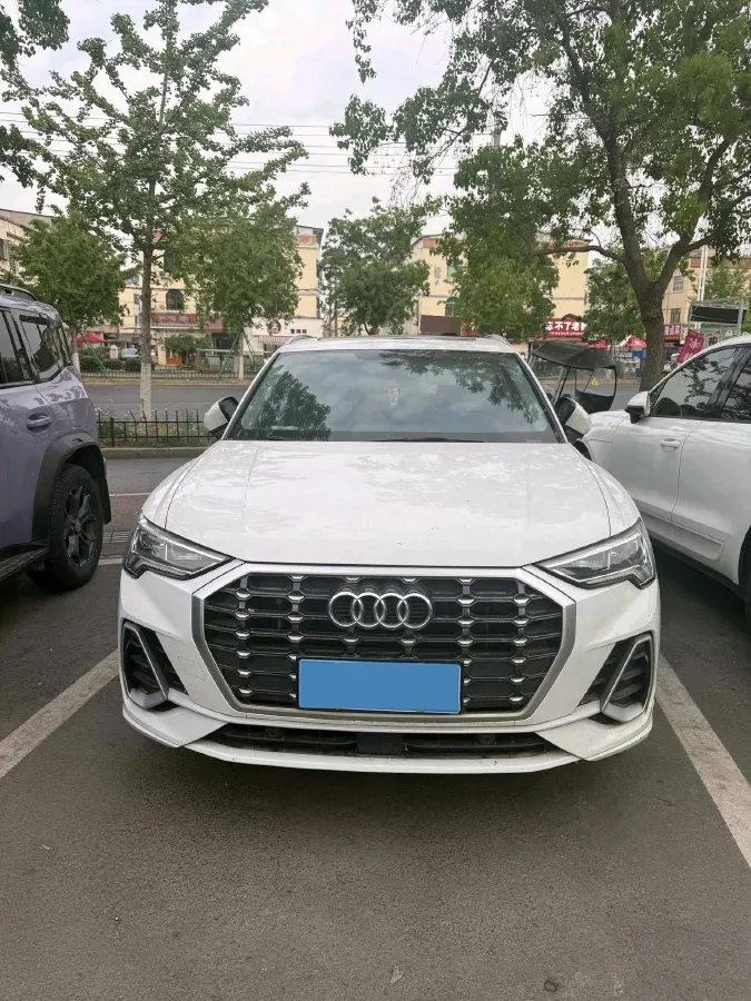2022 Audi Q3 1.4T 150HP L4 7DCT,autocango,china used car exporter,china ev exporter,chinese used car exporter,chinese used ev exporter