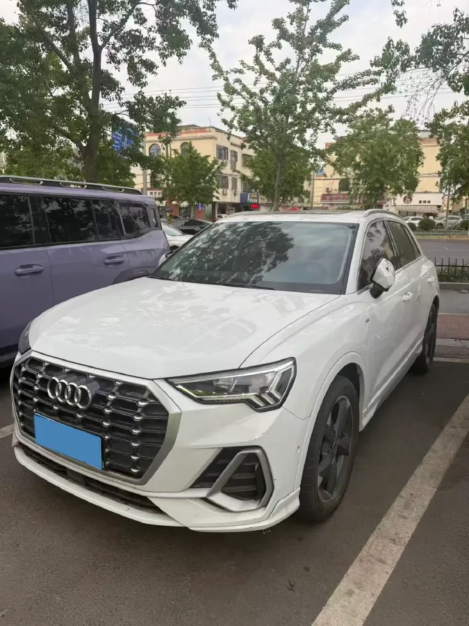 2022 Audi Q3 1.4T 150HP L4 7DCT,autocango,china used car exporter,china ev exporter,chinese used car exporter,chinese used ev exporter