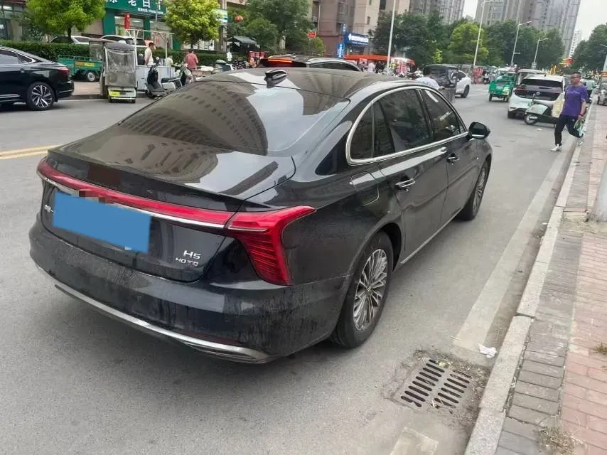2023 HongQi H5 2.0T 224HP L4 8AT,autocango,china used car exporter,china ev exporter,chinese used car exporter,chinese used ev exporter