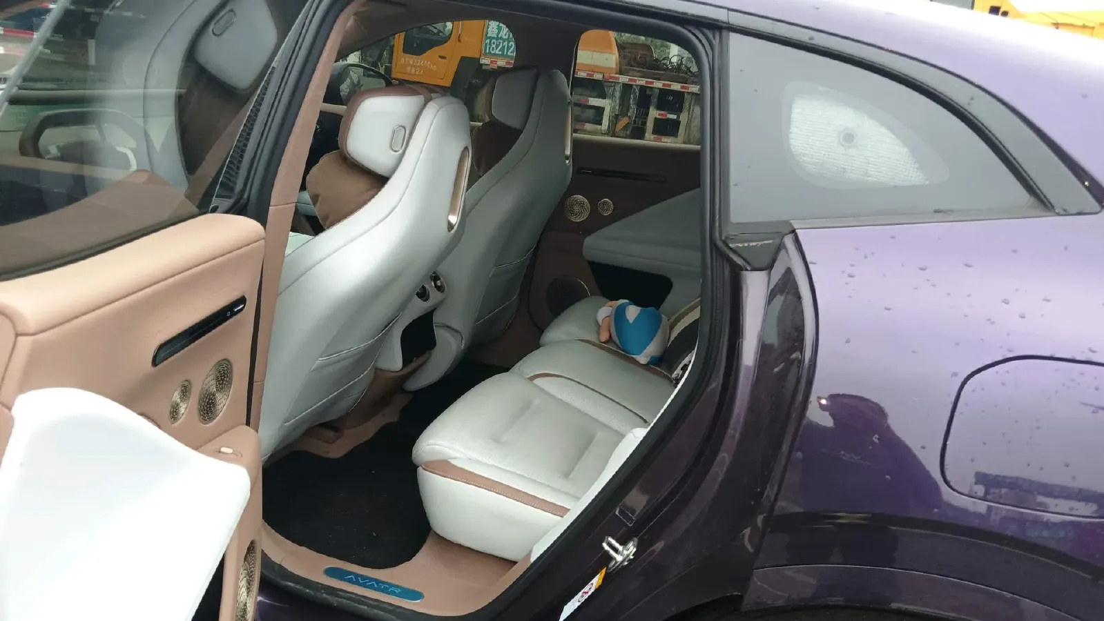 2024 Avatr 07 1.5T 156HP L4 REEV 39.05KWH,autocango,china used car exporter,china ev exporter,chinese used car exporter,chinese used ev exporter