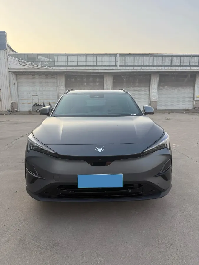 2024 HongQi H5 2.0T 224HP L4 8AT,autocango,china used car exporter,china ev exporter,chinese used car exporter,chinese used ev exporter