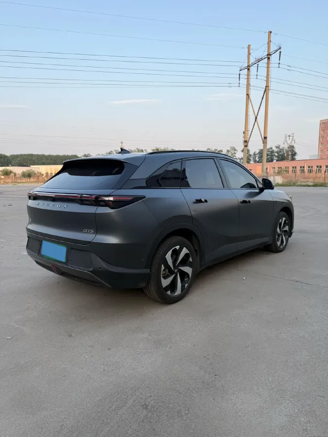 2024 HongQi H5 2.0T 224HP L4 8AT,autocango,china used car exporter,china ev exporter,chinese used car exporter,chinese used ev exporter