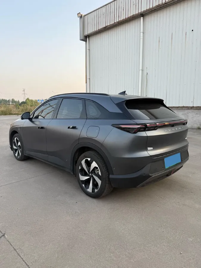 2024 HongQi H5 2.0T 224HP L4 8AT,autocango,china used car exporter,china ev exporter,chinese used car exporter,chinese used ev exporter