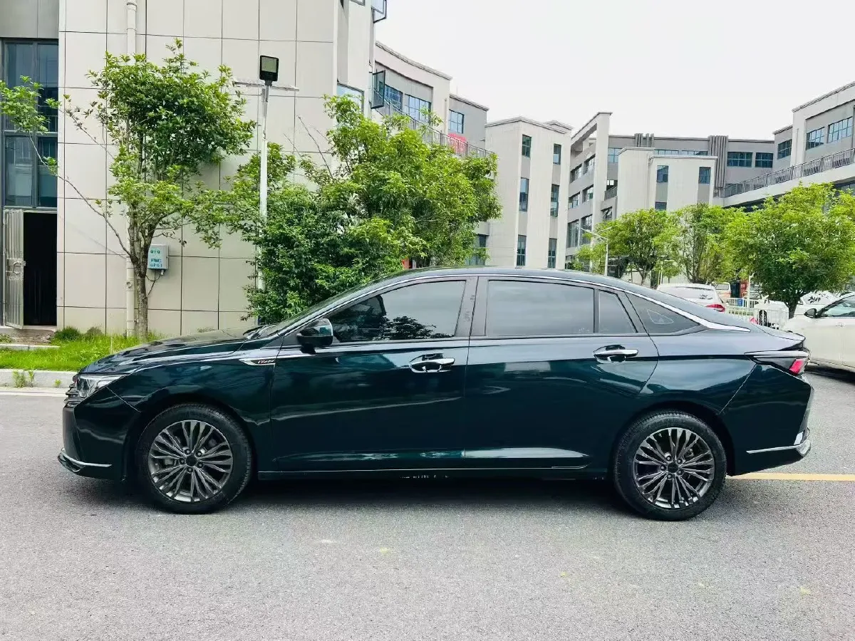 2021 DongFeng Aeolus YiXuan MAX 1.5T 190HP L4 7DCT,autocango,china used car exporter,china ev exporter,chinese used car exporter,chinese used ev exporter
