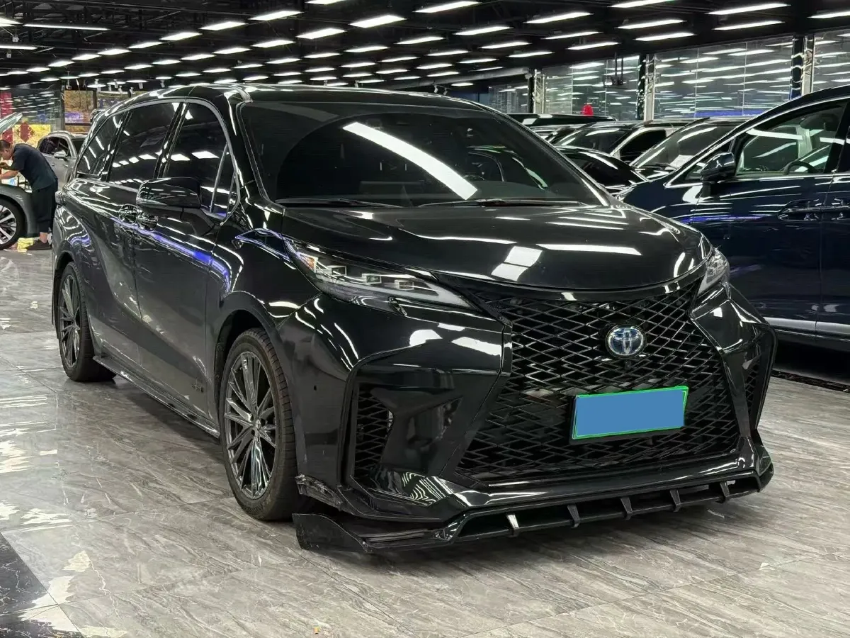 2024 Toyota Sienna 2.5L 189HP L4 E-CVT Hybrid,autocango,china used car exporter,china ev exporter,chinese used car exporter,chinese used ev exporter