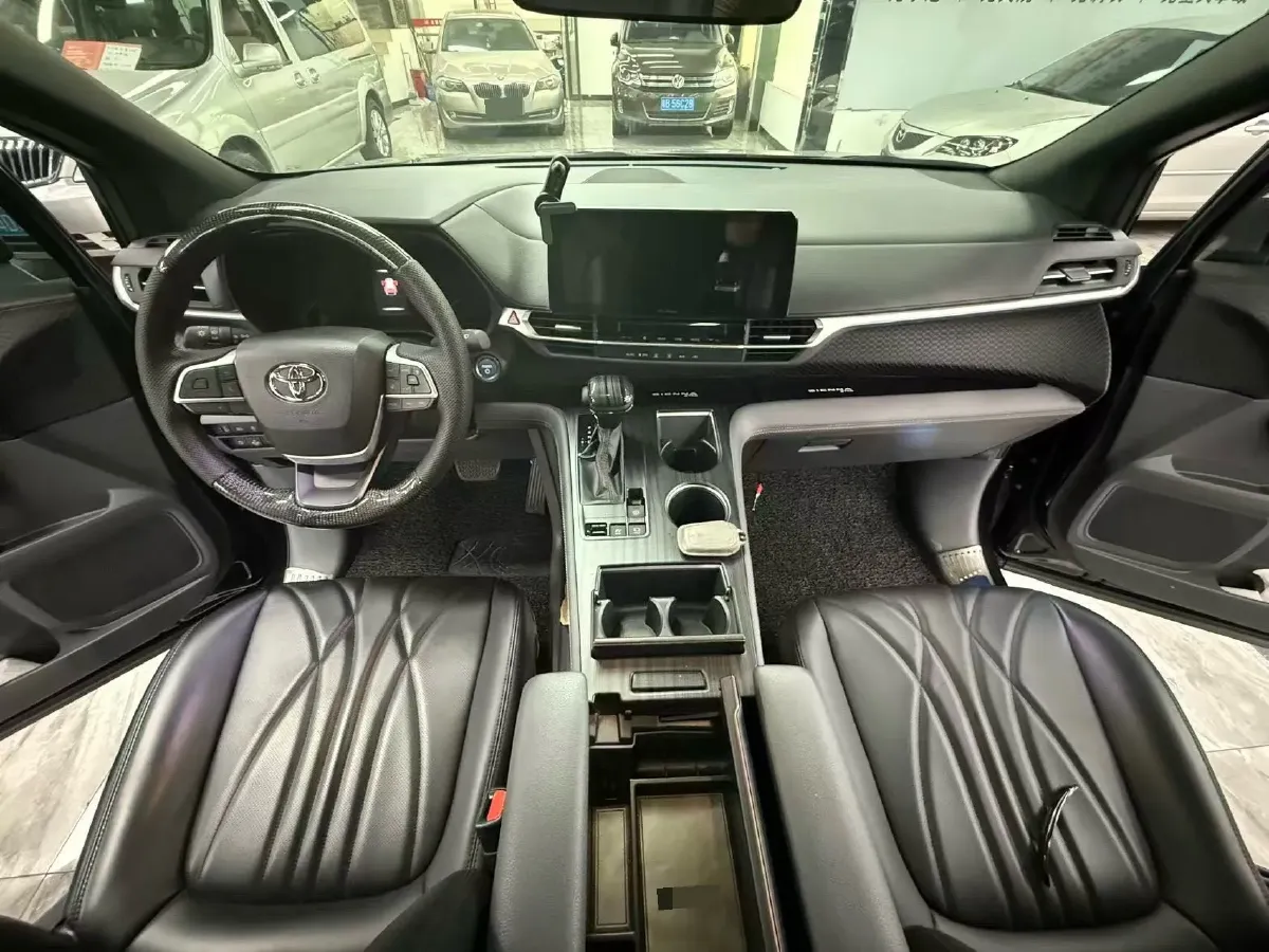 2024 Toyota Sienna 2.5L 189HP L4 E-CVT Hybrid,autocango,china used car exporter,china ev exporter,chinese used car exporter,chinese used ev exporter