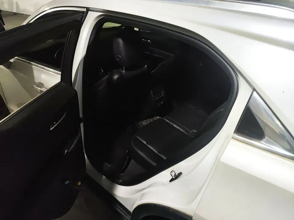 2020 Cadillac XT4 2.0T 241HP L4 9AT,autocango,china used car exporter,china ev exporter,chinese used car exporter,chinese used ev exporter