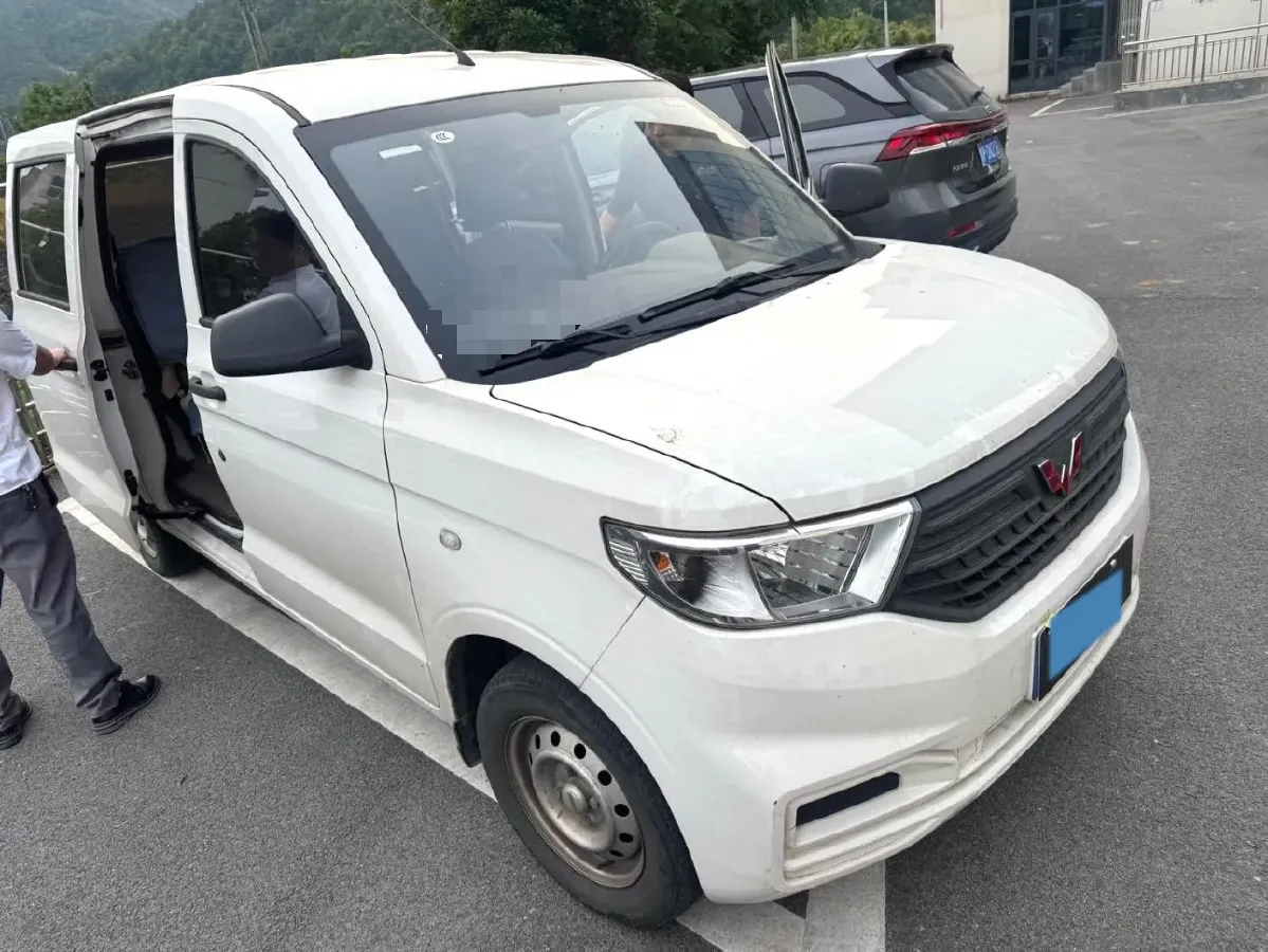 2022 JinBei Little Sea Lion X30 1.5L 102HP L4 5MT,autocango,china used car exporter,china ev exporter,chinese used car exporter,chinese used ev exporter