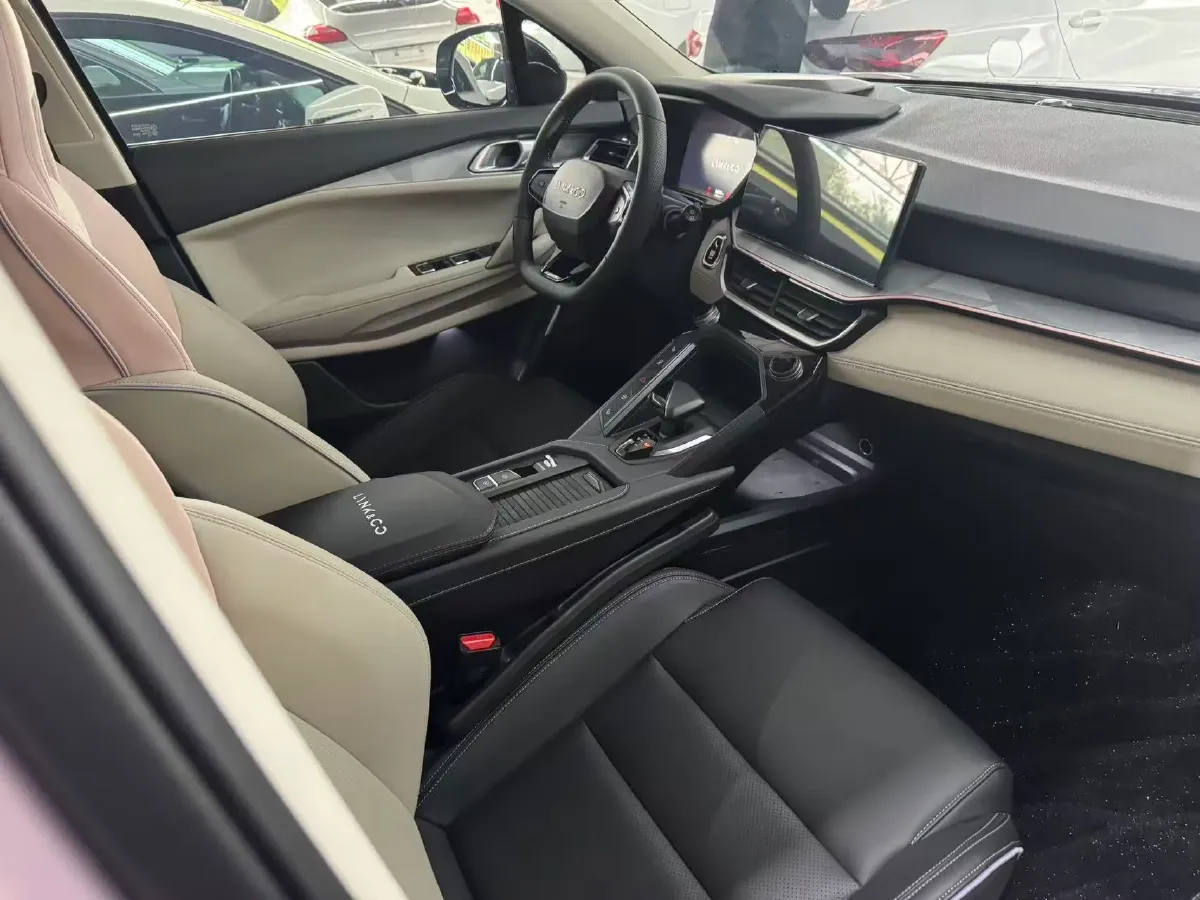 2023 LYNK&CO 03 1.5T 181HP L4 7DCT,autocango,china used car exporter,china ev exporter,chinese used car exporter,chinese used ev exporter