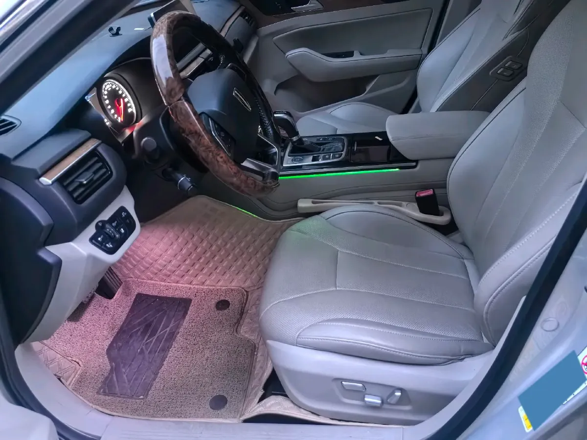 2019 HongQi H5 1.8T 180HP L4 6AT,autocango,china used car exporter,china ev exporter,chinese used car exporter,chinese used ev exporter