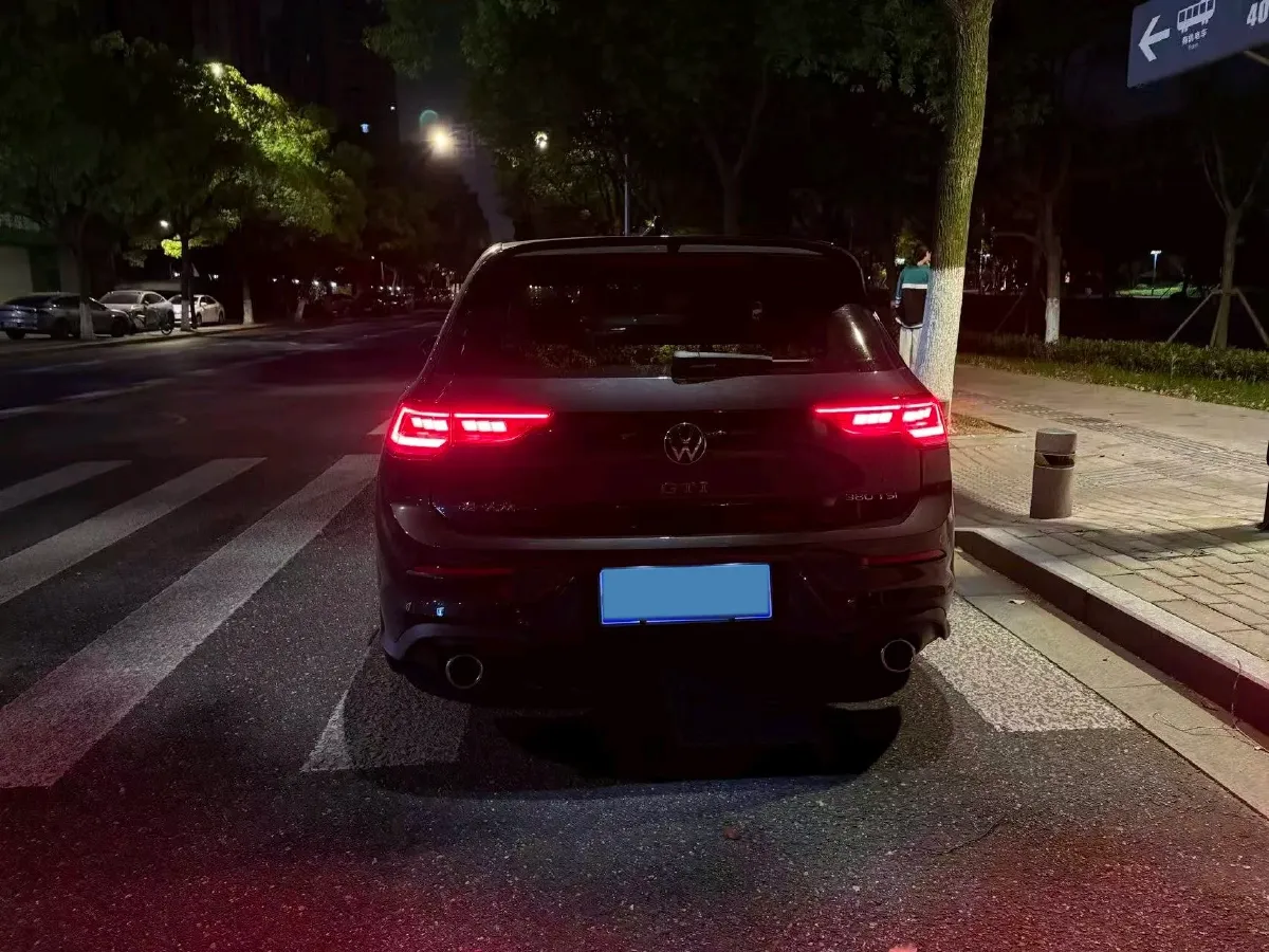 2025 Volkswagen GolfGTI 2.0T 220HP L4 7DCT,autocango,china used car exporter,china ev exporter,chinese used car exporter,chinese used ev exporter