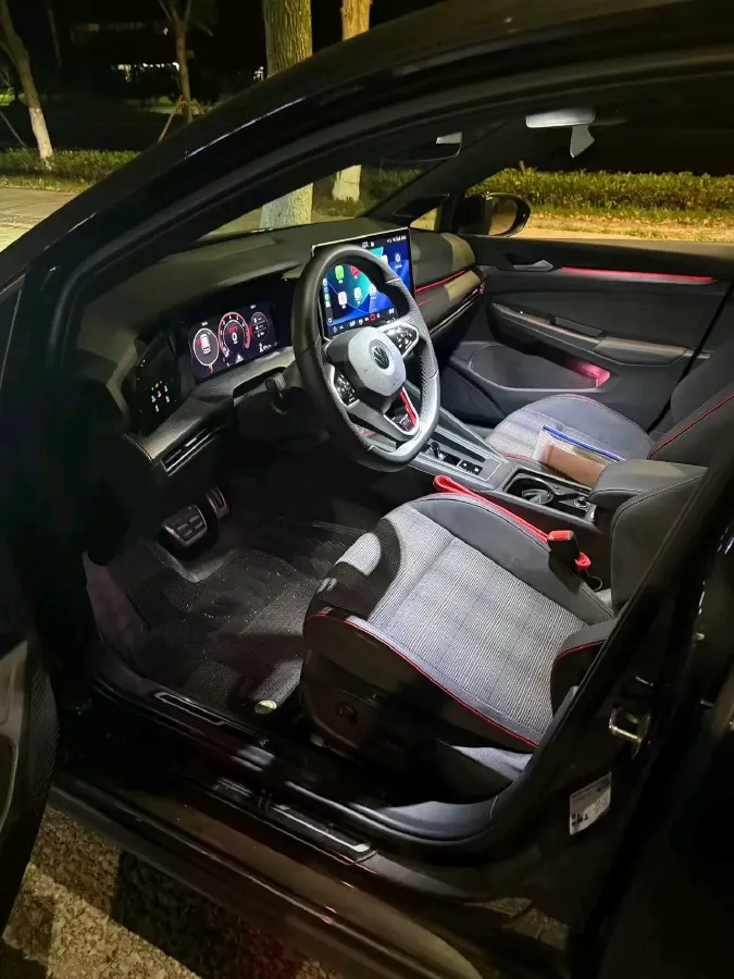 2025 Volkswagen GolfGTI 2.0T 220HP L4 7DCT,autocango,china used car exporter,china ev exporter,chinese used car exporter,chinese used ev exporter