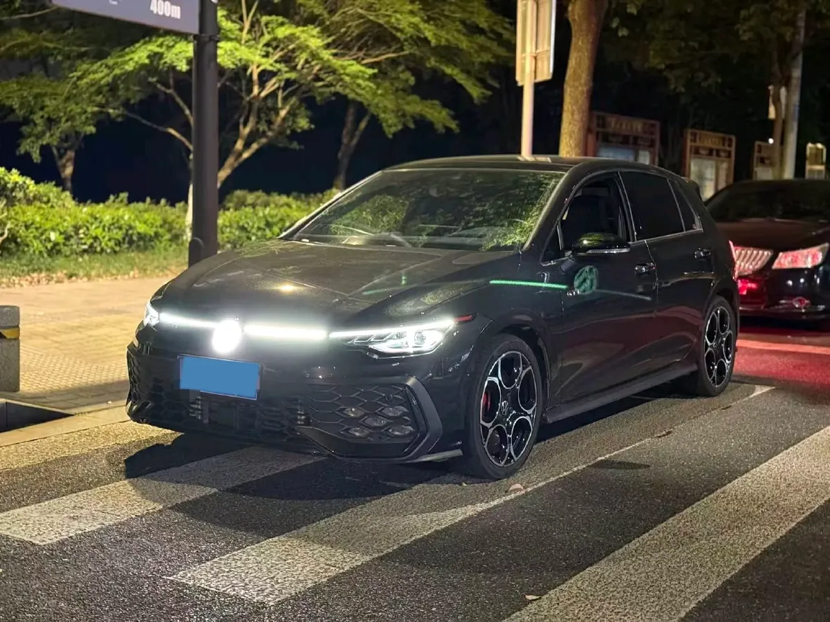 2025 Volkswagen GolfGTI 2.0T 220HP L4 7DCT,autocango,china used car exporter,china ev exporter,chinese used car exporter,chinese used ev exporter