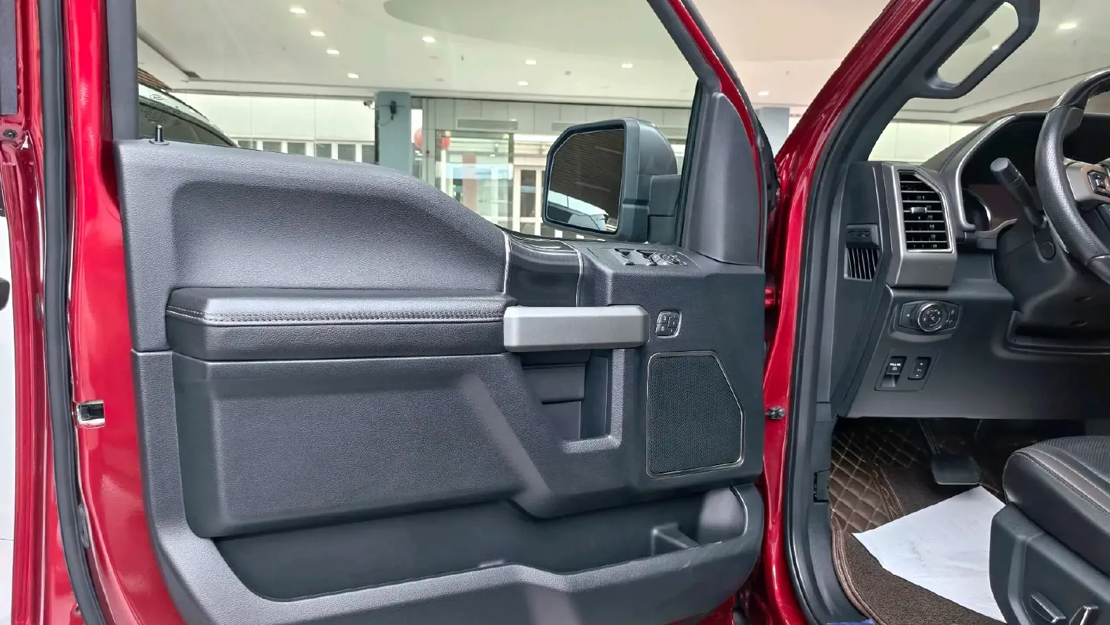 2019 Ford F-150 3.5T 381HP V6 10AT,autocango,china used car exporter,china ev exporter,chinese used car exporter,chinese used ev exporter