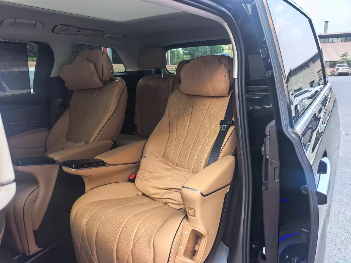 2024 Denza D9 1.5T 139HP L4 E-CVT PHEV 40KWH,autocango,china used car exporter,china ev exporter,chinese used car exporter,chinese used ev exporter