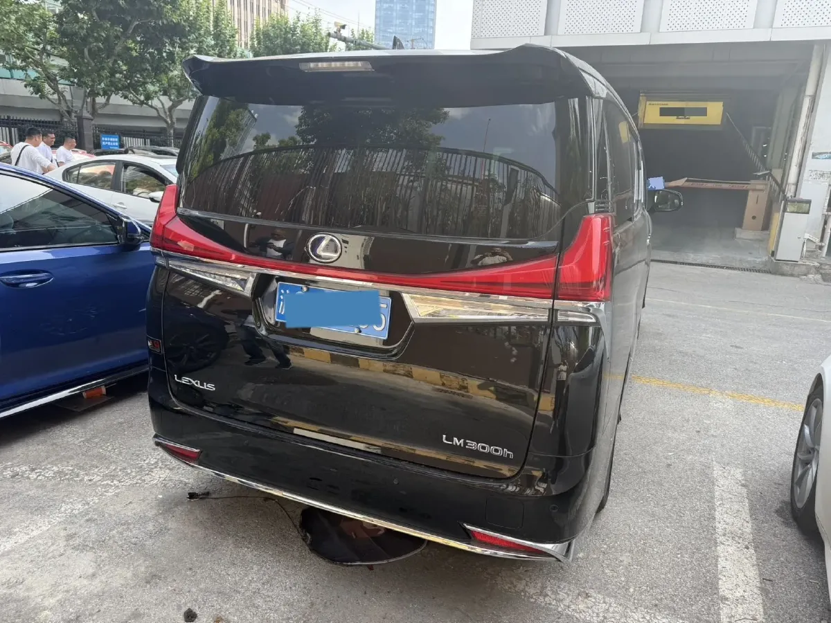 2020 Lexus LM 2.5L 117HP L4 E-CVT Hybrid,autocango,china used car exporter,china ev exporter,chinese used car exporter,chinese used ev exporter