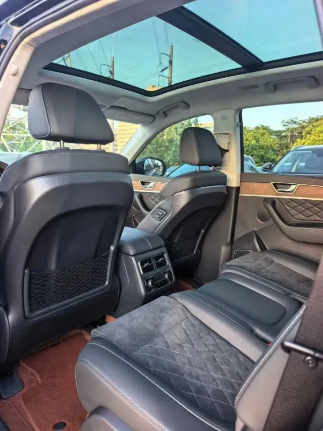 2021 HongQi HS7 2.0T 252HP L4 7DCT,autocango,china used car exporter,china ev exporter,chinese used car exporter,chinese used ev exporter
